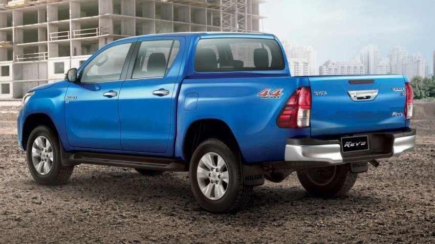 toyota hilux 2018 xuat tran tai thai lan voi ngoai hinh giong tacoma