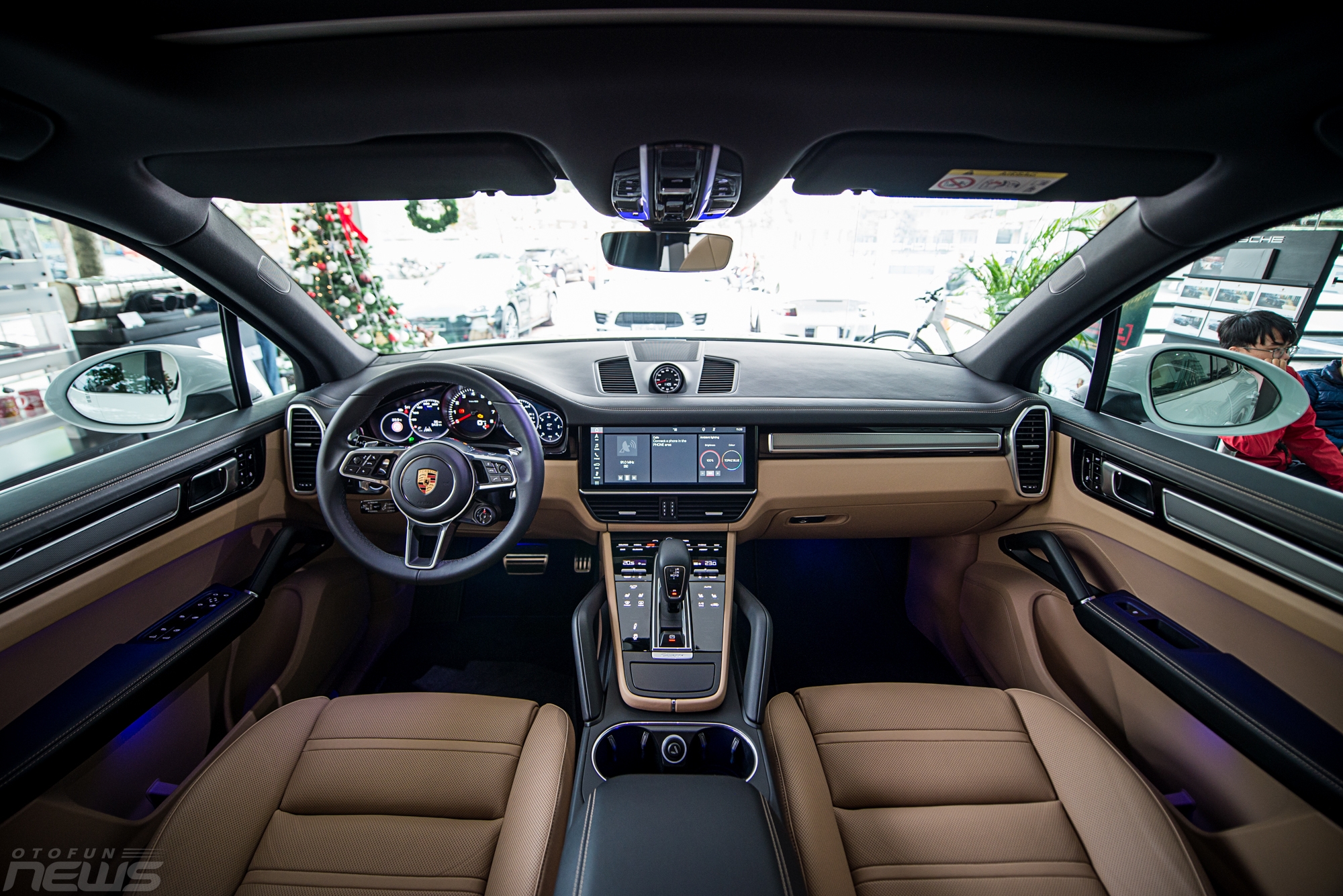 Porsche Cayenne S 2018 đầu tiên tại Hà Nội: trang bị tận răng, giá gấp đôi mức "sàn"