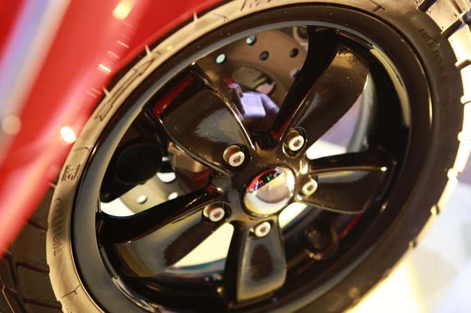 chiec xe khong danh cho so dong vespa lx iget 125 co gia 679 trieu vnd