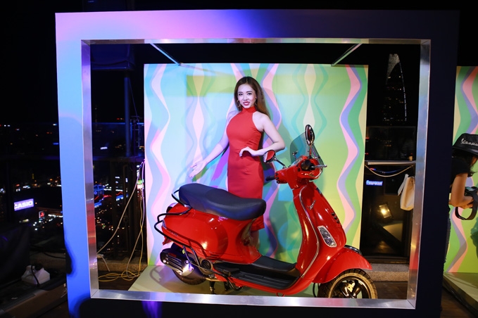 chiec xe khong danh cho so dong vespa lx iget 125 co gia 679 trieu vnd