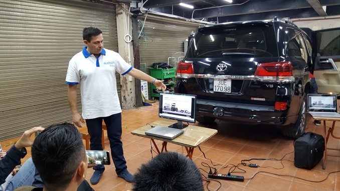 hap dan buoi tap huan ve am thanh xe o to cao cap tu italy