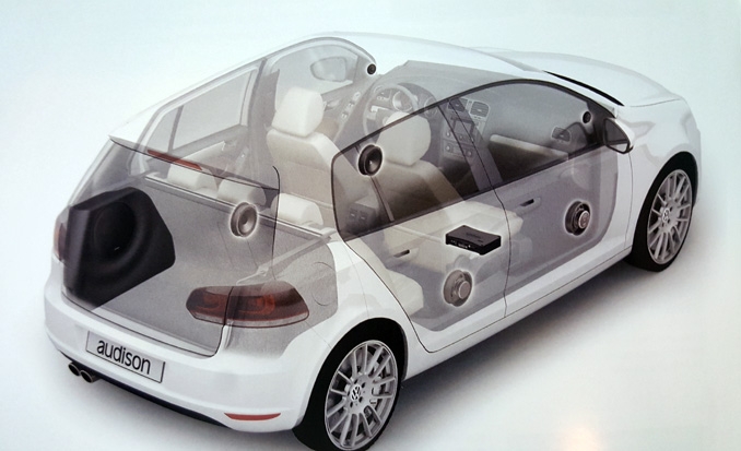 hap dan buoi tap huan ve am thanh xe o to cao cap tu italy