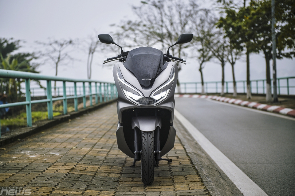 trai nghiem nhanh saloon duong pho honda pcx 150