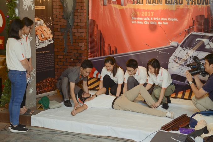 so cuu tai nan giao thong giup the nao cho dung cach