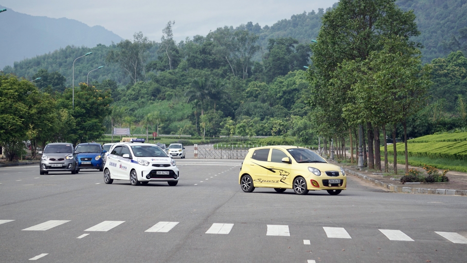 man xep xe ky niem sinh nhat lan thu 6 hoanh trang cua clb kia morning otofun