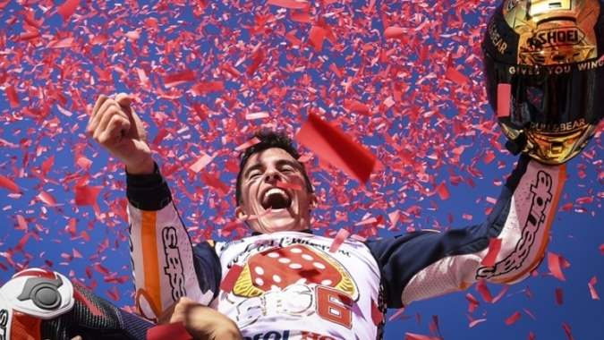 Tay đua Tây Ban Nha Marc Marquez lên ngôi Vô địch mùa giải MotoGP 2017 tại quê nhà