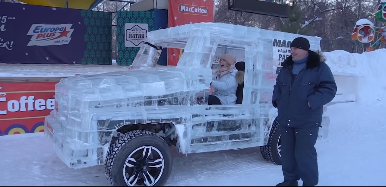 Dân chơi Nga chế tạo xe Mercedes G-Wagon bằng băng đá