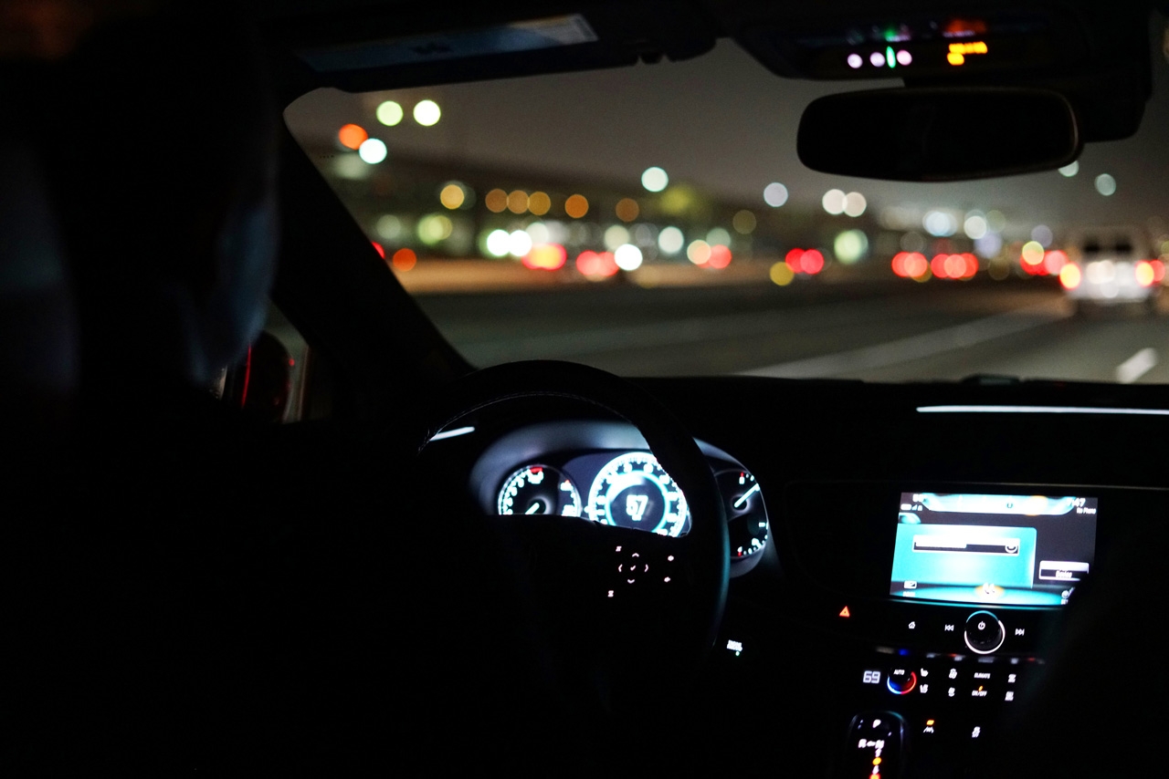 7 lời khuyên giúp bạn lái xe ban đêm an toàn hơn