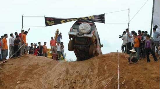 Vô Lăng Vàng 2009: Tinh thần off-road tuyệt vời!