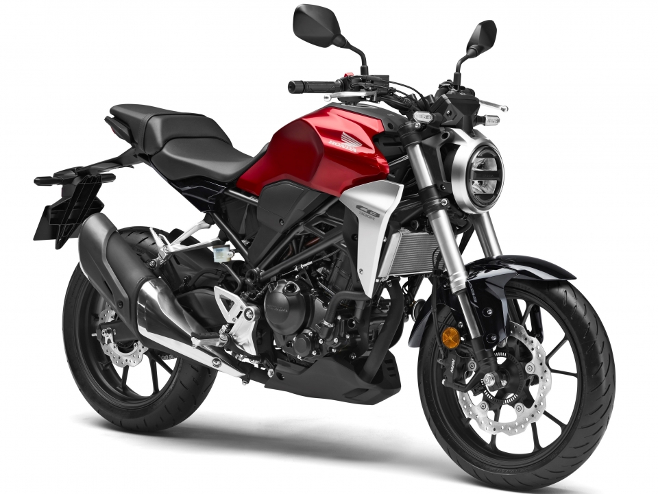 honda gioi thieu bo doi cb300r va super cub 110 2018 tai thai lan
