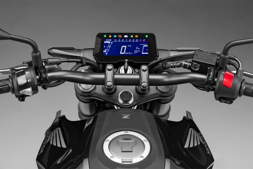 honda gioi thieu bo doi cb300r va super cub 110 2018 tai thai lan