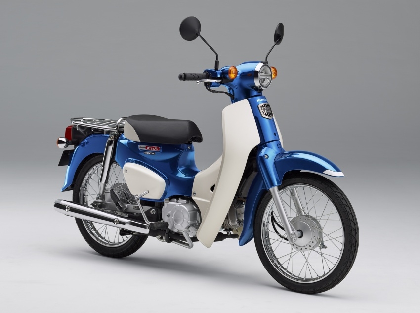 honda gioi thieu bo doi cb300r va super cub 110 2018 tai thai lan