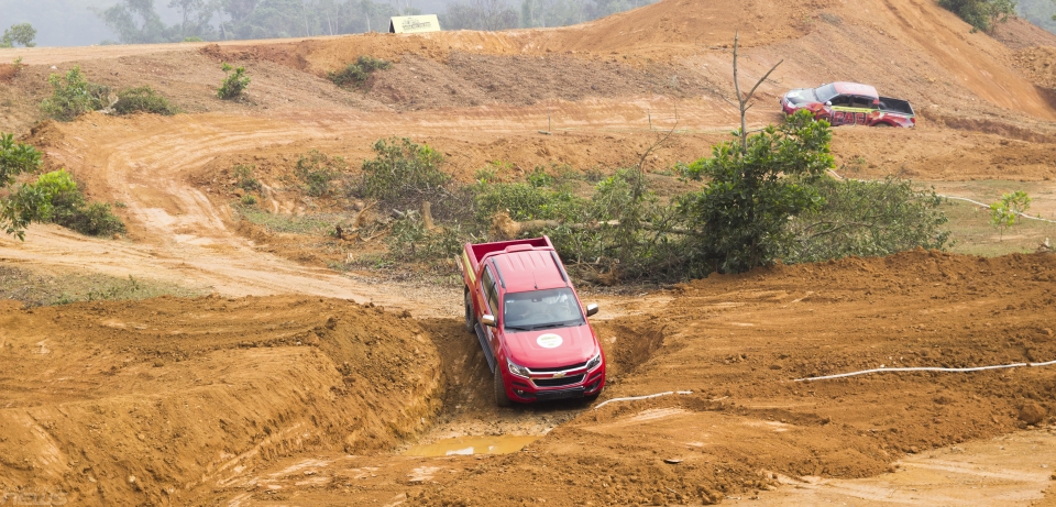 duong dua knock out the king thu thach ki nang lai xe offroad toc do cao