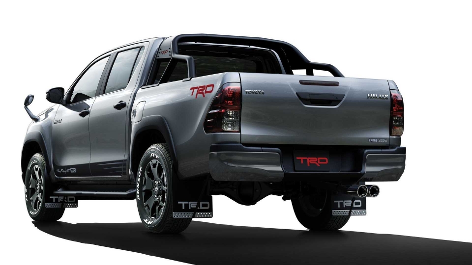 ban tai toyota hilux lot xac voi ban do black rally edition