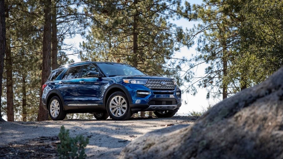 Ford Explorer 2020 xuất sắc từ trong ra ngoài