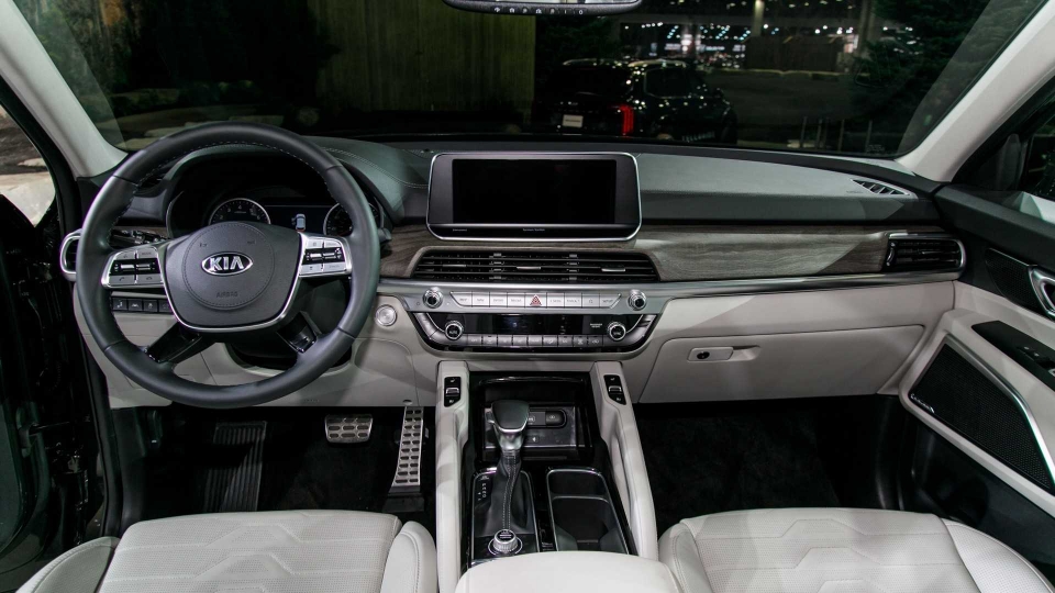 suv dau bang kia telluride lo dien voi 8 cho ngoi