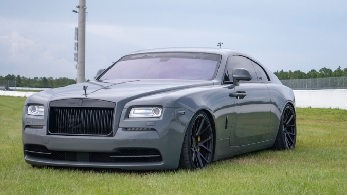 Bộ đôi Rolls-Royce Wraith và Dawn cực "ngầu" của Renntech