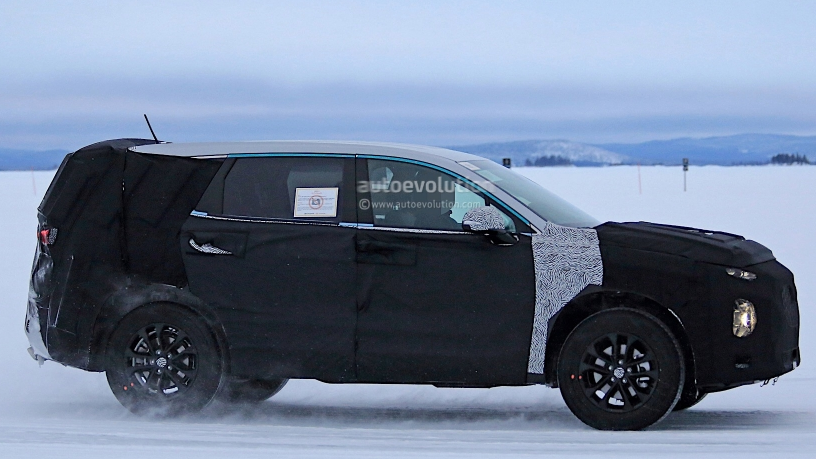 Hyundai SantaFe 2018 lộ diện trên đường thử băng tuyết