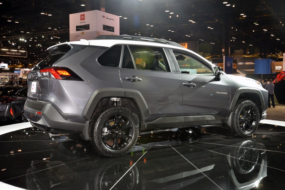 toyota rav4 off road trd ban dac biet thach thuc moi dia hinh
