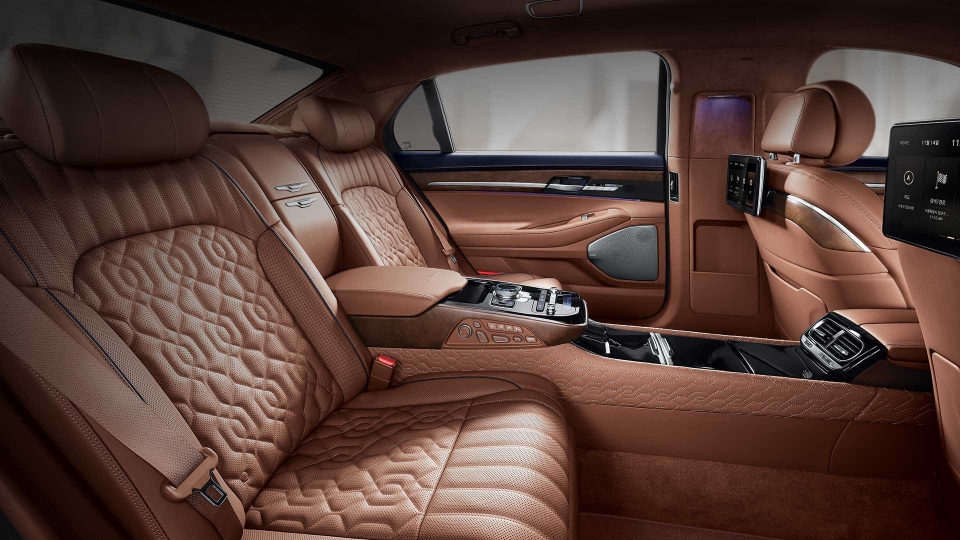 genesis g90 limousine 2019 quyet canh tranh voi mercedes maybach