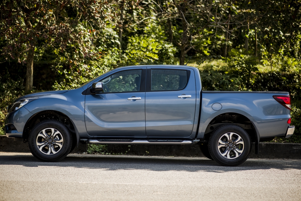 uu dai toi 40 trieu dong khi mua ban tai mazda bt 50