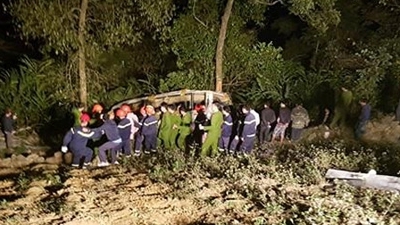 Xe khách 29 chỗ gặp nạn tại Lào Cai