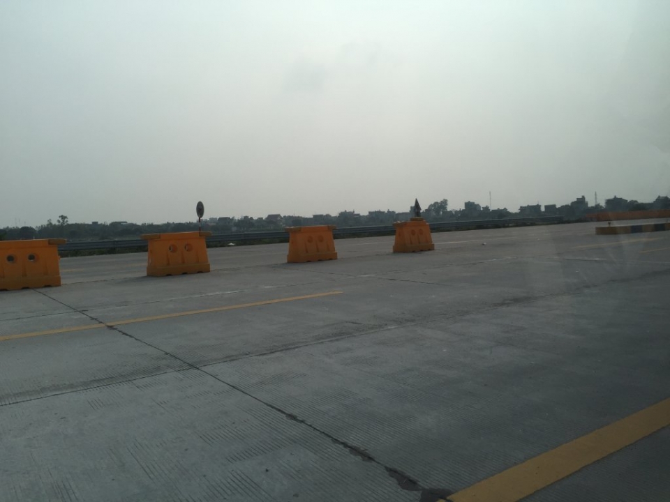 he thong bien bao tren duong cao toc nay sinh nhung bat cap