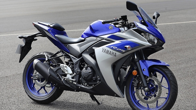 Yamaha YZF-R25 thêm hai màu mới, giá không đổi