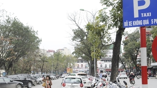 Hà Nội xem xét mở thêm các điểm trông giữ ô tô trên 87 tuyến phố