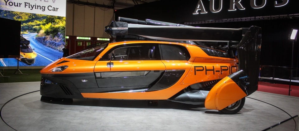 PAL-V trình làng ô tô bay có giá 600.000 USD pal v trinh lang o to bay co gia 600000 usd