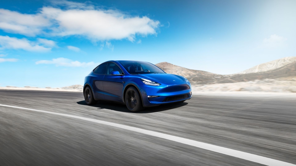 tesla model y trinh lang voi 4 phien ban gia tu 39000 usd