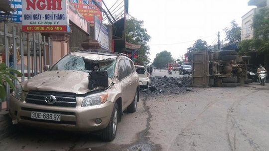 Vụ tài xế bẻ lái cứu 2 nữ sinh: Chủ xe Toyota chưa chịu nhận đền bù 245 triệu đồng?