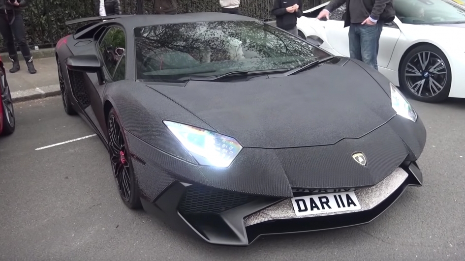 Lamborghini Aventador SV được đính 2 triệu hạt pha lê Swarovski