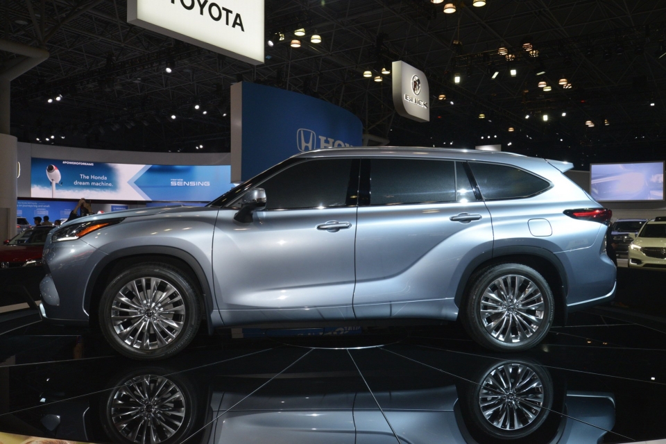 toyota highlander 2020 ra mat voi dien mao moi