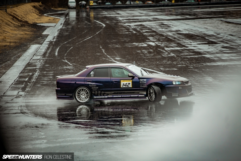 hon 100 xe nissan skyline quy tu o nhat ban