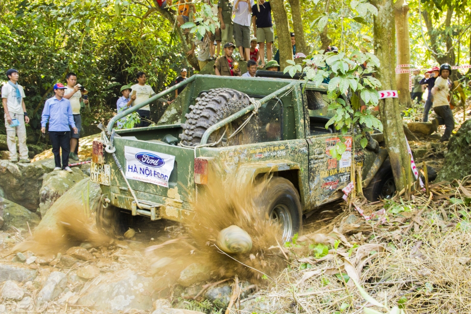 khep lai giai dua dia hinh chao mung clb offroad ha noi tron 5 tuoi
