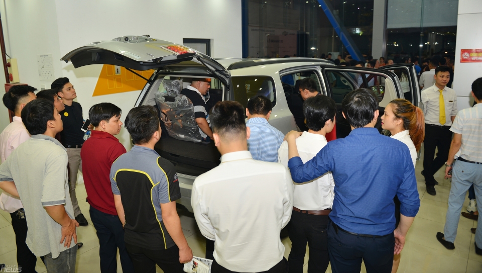 suv chevrolet trailblazer ra mat khach hang thu do