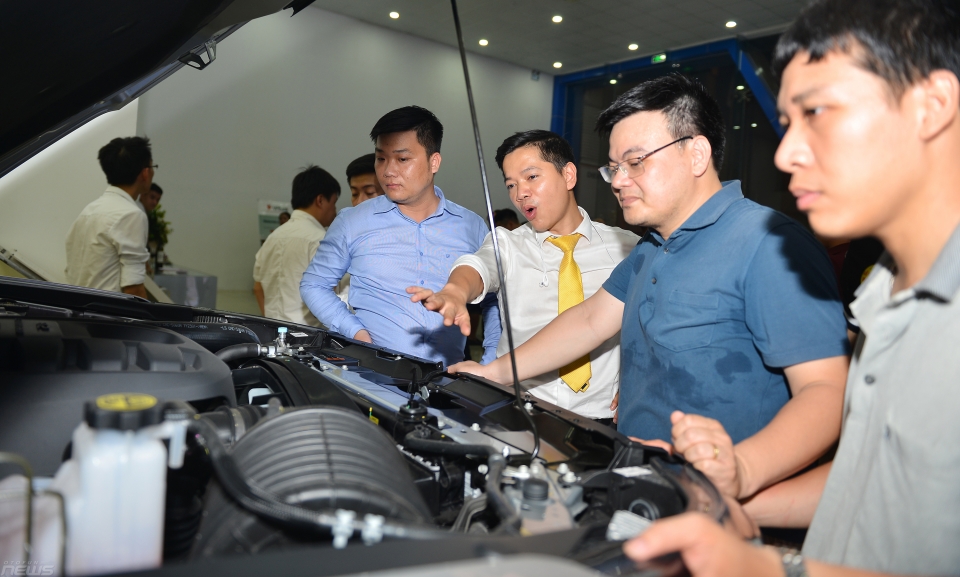 suv chevrolet trailblazer ra mat khach hang thu do