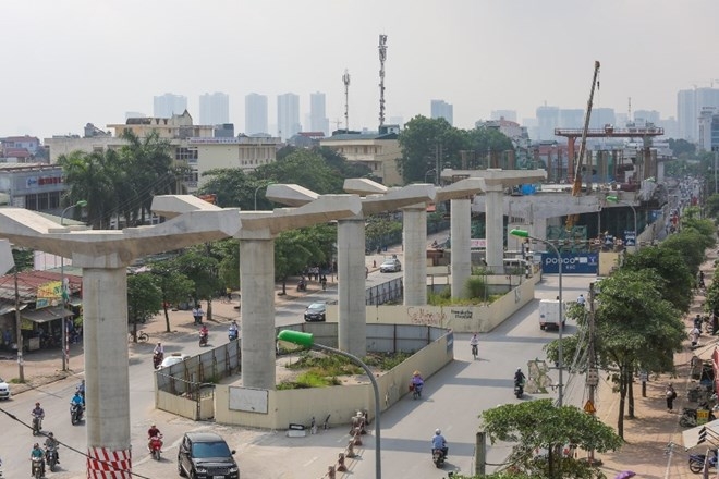 cam xe co chieu cao qua 35m luu thong qua cau vuot mai dich