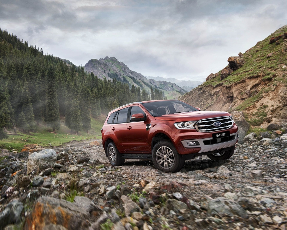 ford everest 2019 se so huu dong co twin turbo cung hop so 10 cap