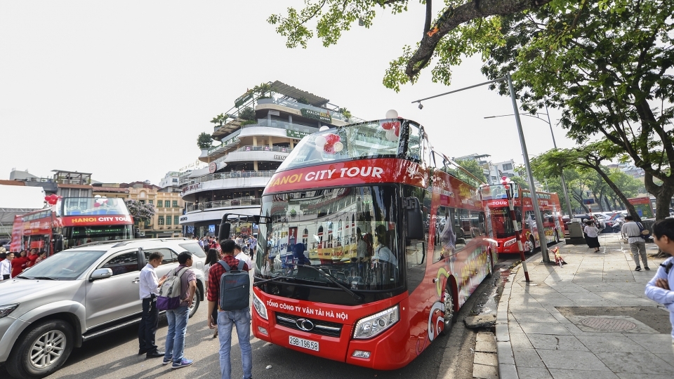 Trải nghiệm xe buýt 2 tầng độc đáo ở Hà Nội