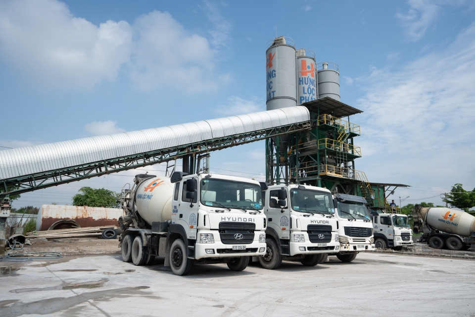 Kỹ sư Hyundai tới doanh nghiệp, kiểm tra xe tải, xe khách miễn phí hyundai thanh cong to chuc cham soc xe tai xe khach mien phi