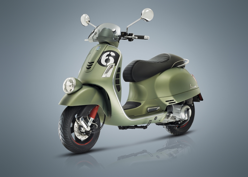vespa sei giorni ban gioi han co gia khung 199 trieu dong
