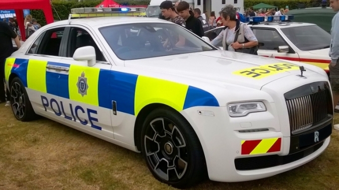 Choáng ngợp Rolls Royce Ghost phiên bản xe cảnh sát