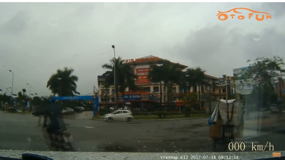 bac ninh nam thanh nien lieu linh tat dau o to tai nga sau