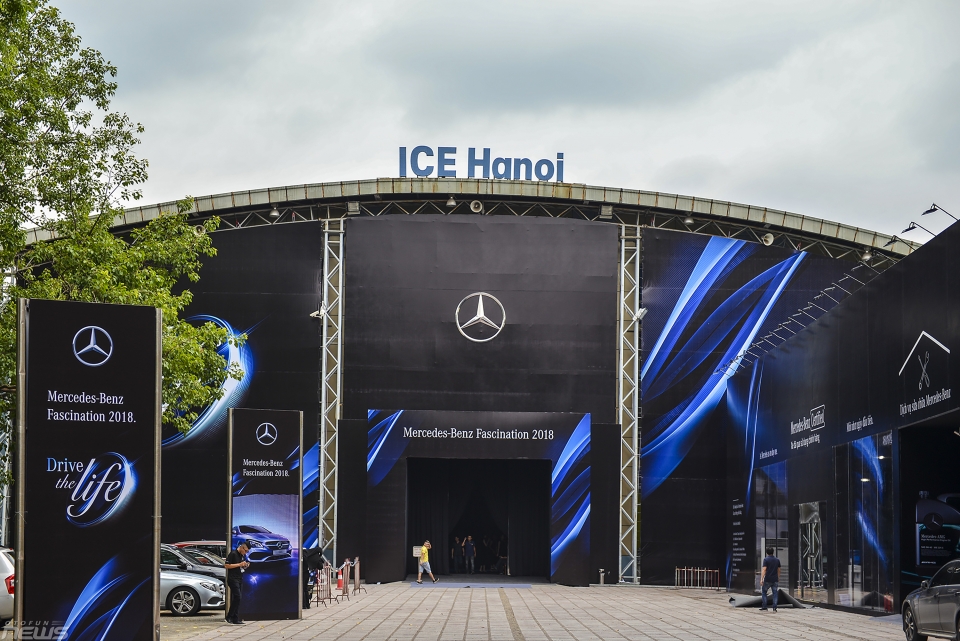 mercedes benz fascination 2018 khai man voi cuoc trinh dien cua 21 xe sang