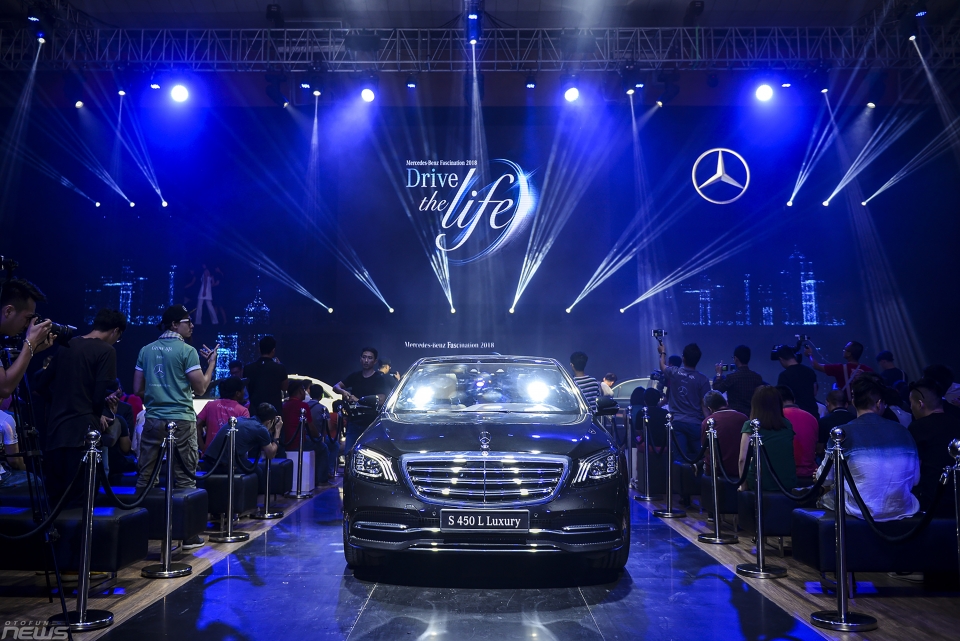 mercedes benz fascination 2018 khai man voi cuoc trinh dien cua 21 xe sang