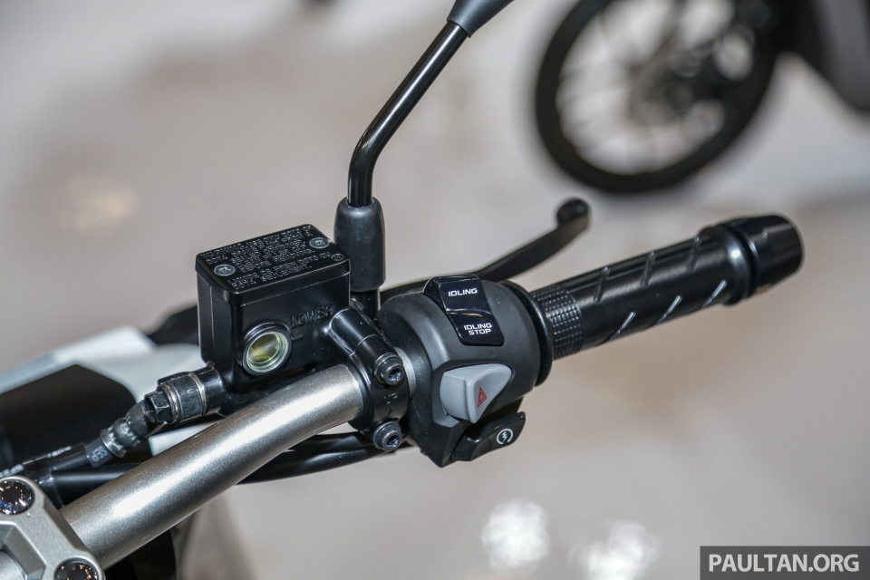 xe tay ga dia hinh honda adv 150 trinh lang gia tu 2412 usd