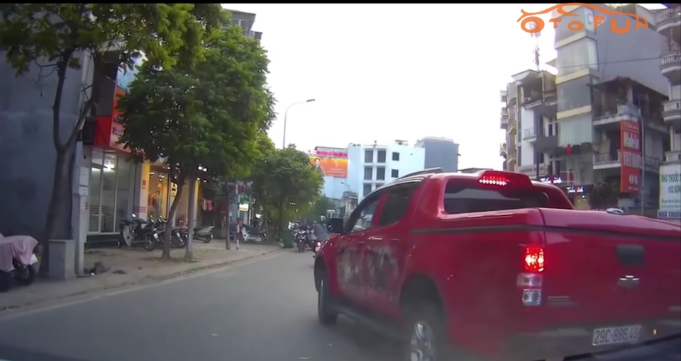ban tai colorado chen ep xe nho va cau chuyen van hoa giao thong