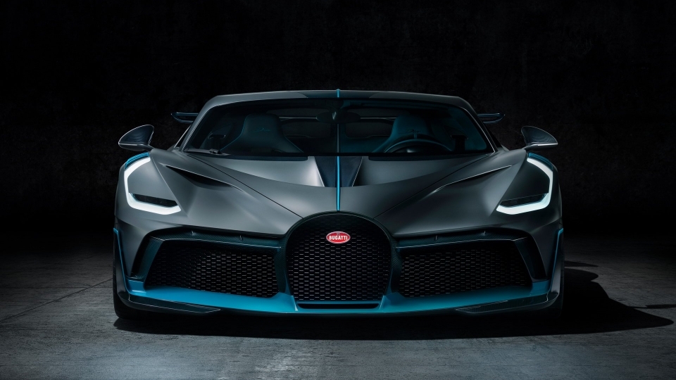 Chiêm ngưỡng siêu xe thể thao Bugatti Divo trị giá gần 6 triệu USD